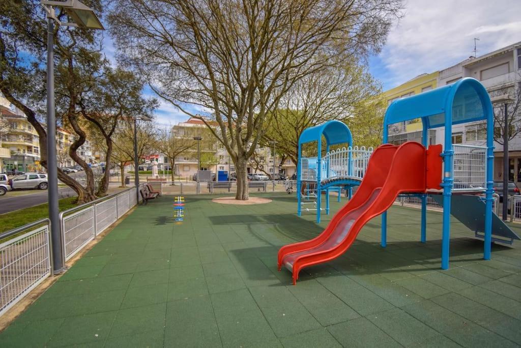 ליסבון Cozy And Sunny Family Apartment מראה חיצוני תמונה
